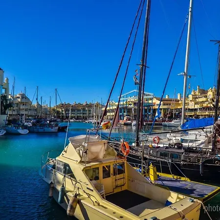 Apartamento ático Deluxe. Gran Terraza Con Vistas Panorámicas. Piscina De Temporada. Parking Gratis. Benalmádena