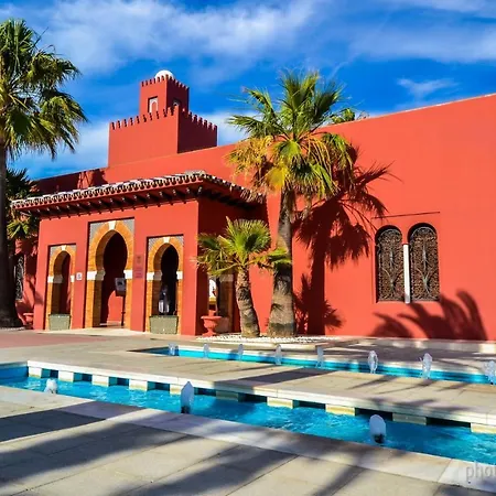 ático Deluxe. Gran Terraza Con Vistas Panorámicas. Piscina De Temporada. Parking Gratis. Apartamento Benalmádena